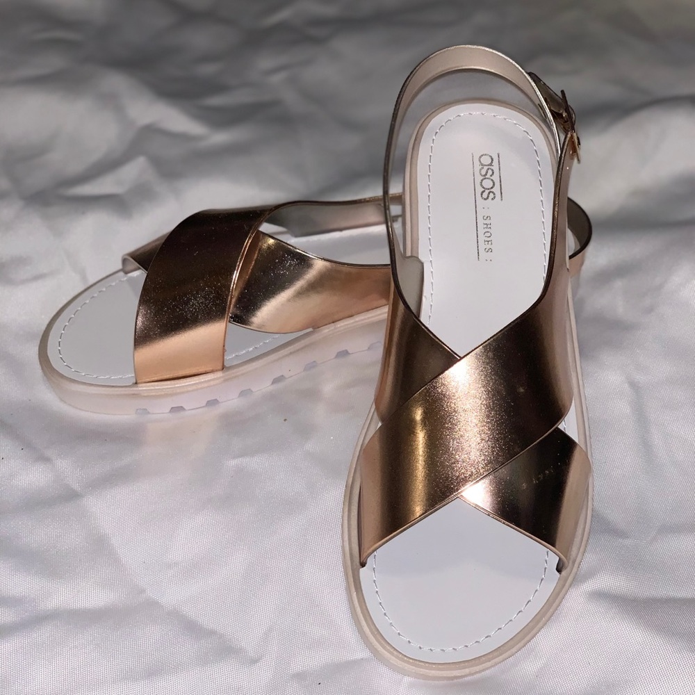 Sandal